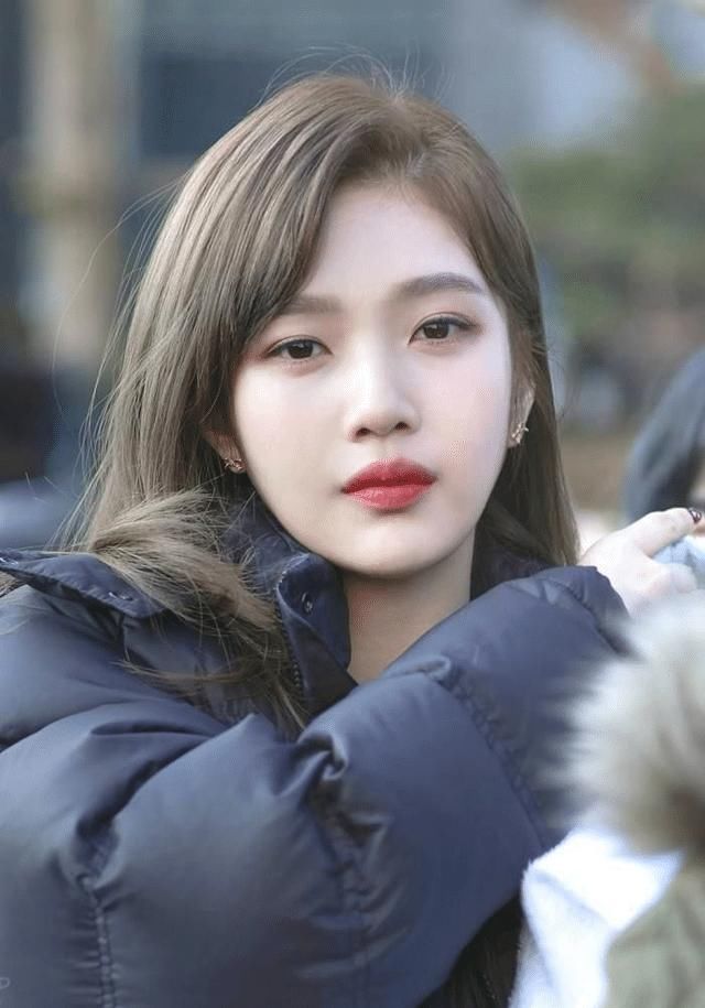 ?“黄头发”早就过时了，2020年流行这3种发色，显白又高级