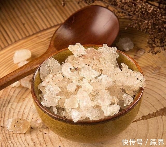 百合干|女人不想老太快,多吃这些碱性食物,保养卵巢,皮肤紧致显年轻