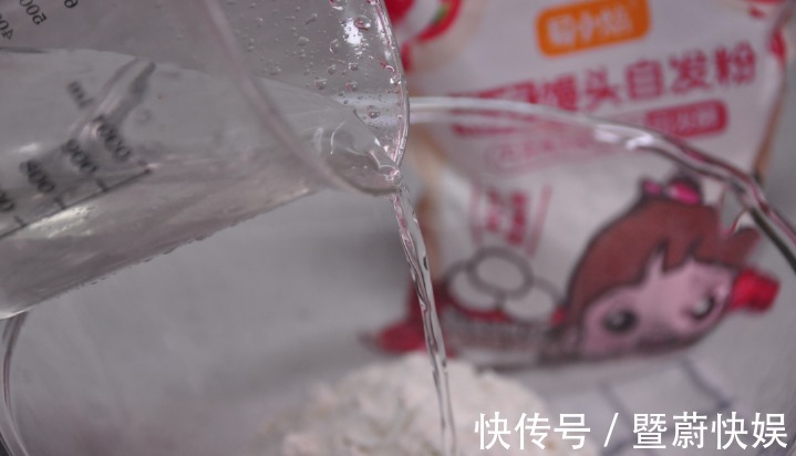 柔软|春天，花10分钟做一笼葱花卷，咸香柔软，好看又好吃