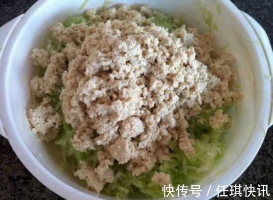 炸丸子|做萝卜丸子，别光加面粉，多加一样，丸子更酥脆，教你正确做法