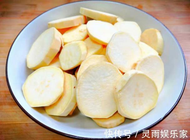 红薯除了烤就是蒸不如炸成红薯球，外焦里嫩超好吃