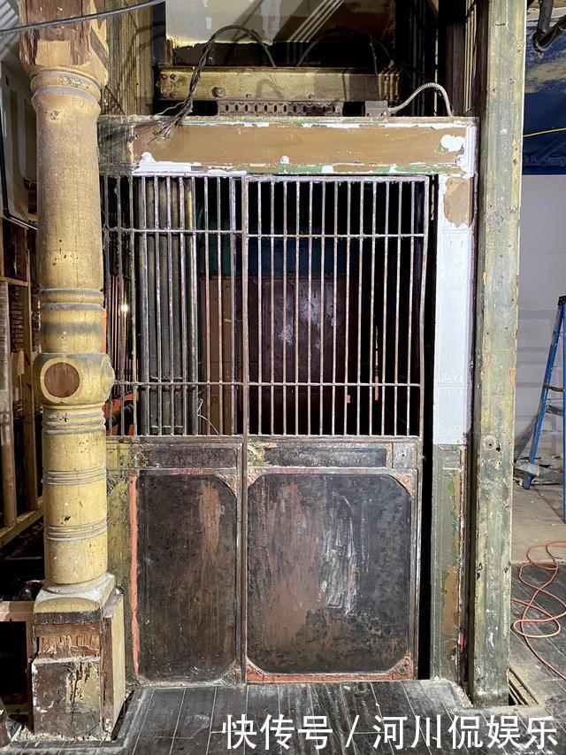 美国酒店发现墙后隐藏的100年前电梯,安装时中国还是清朝