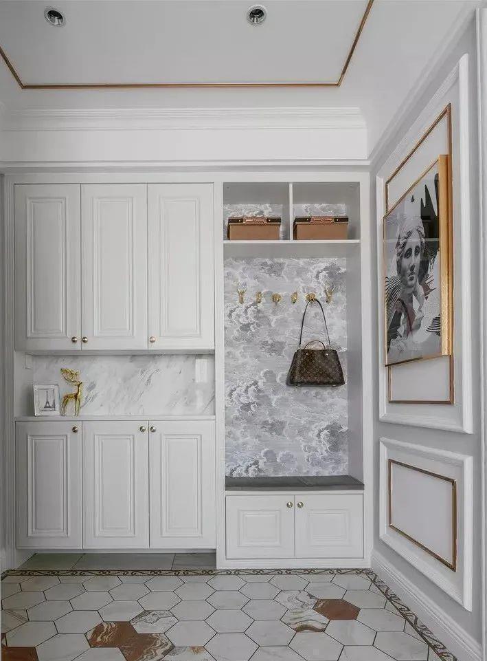 嵌入式|入户门厅只能放鞋子?看看别人家的设计,一进门就让人赞不绝口!