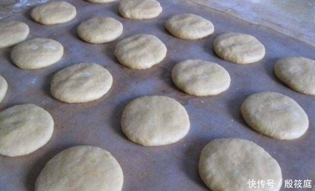 做南瓜派时,不要只记得加糯米粉,多加这两步,简单可口