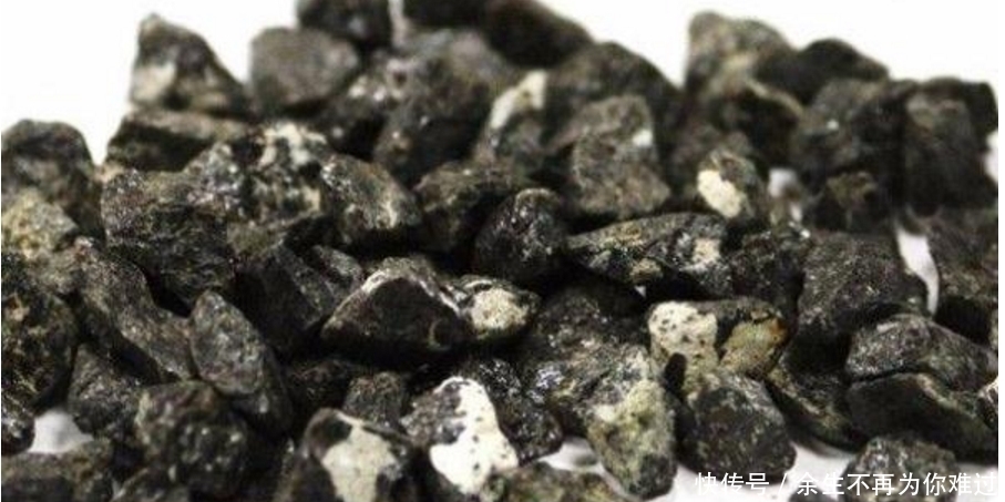 比钻石更硬更贵重!太空宝石初现地球,以色列挖到全新矿物宝石!