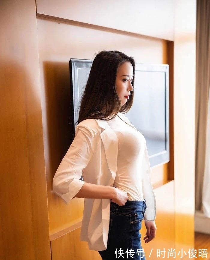 小姐姐|就姐姐这气质,在公司一月最少发到10万