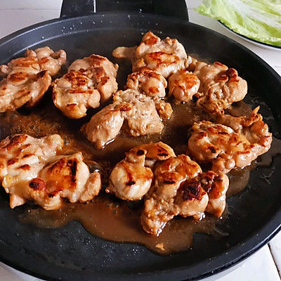 香煎脆皮鸡腿肉