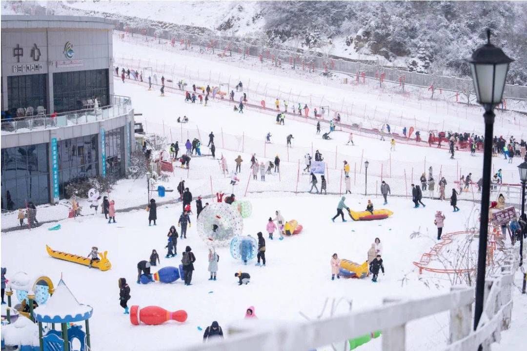 北京第二外国语学院|四川冰雪旅游为何“火”了？对话首都文旅发展研究院执行院长厉建新