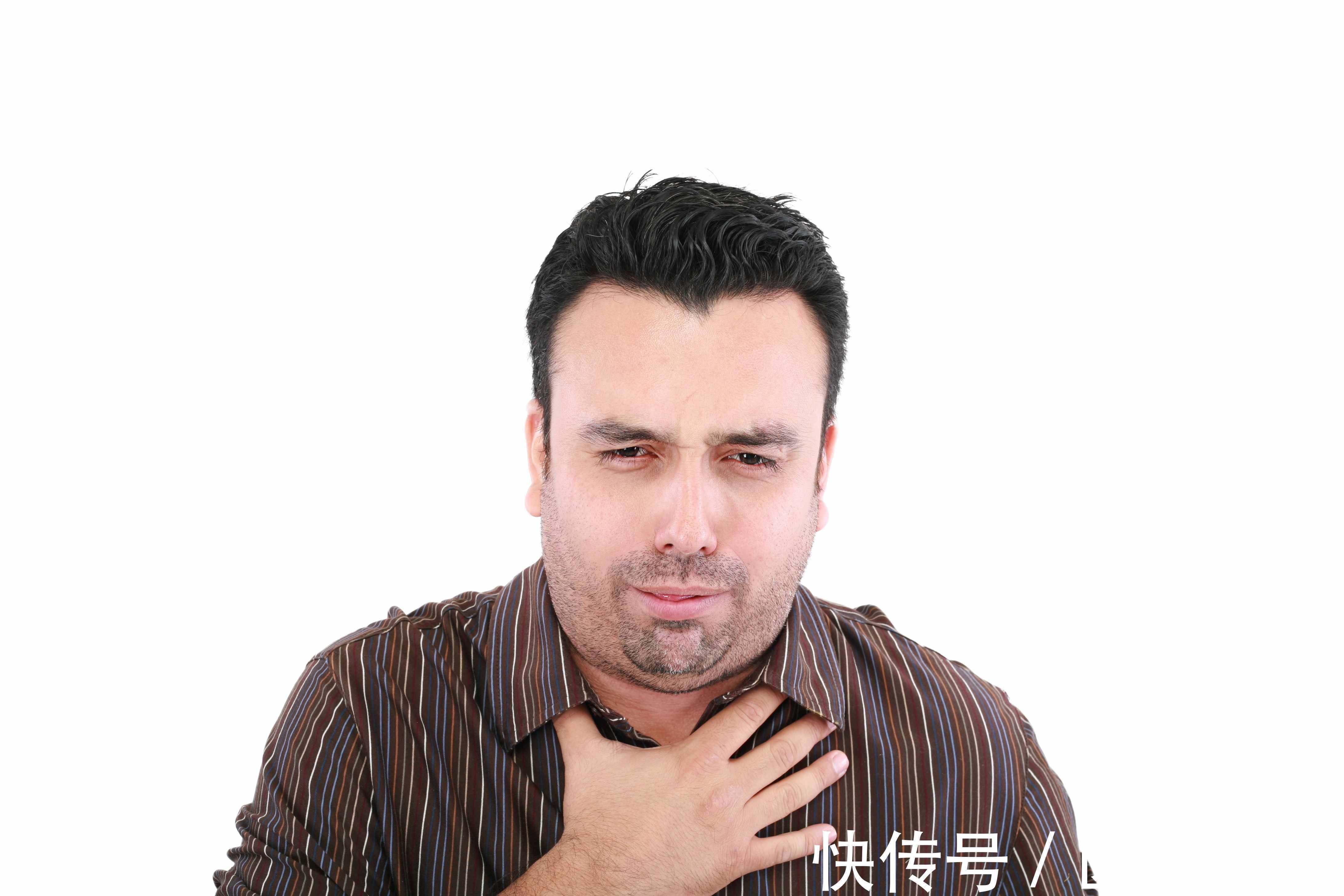 浮肿|过了40岁后,莫名出现4个表现,或心脏出问题了,需多留意观察