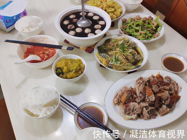 炸鸡|六岁男孩一直不长个,医生:晚餐吃这些,比吃塑料袋还“毒”