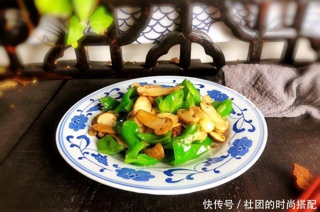 素菜|这盘素菜比鱼鲜比肉香,难怪这么贵,一年一季别错过,且吃且珍惜