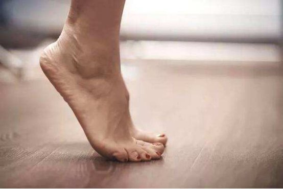 一生|拯救大粗腿教你4个简单瘦腿动作,一起了解一下,受益一生