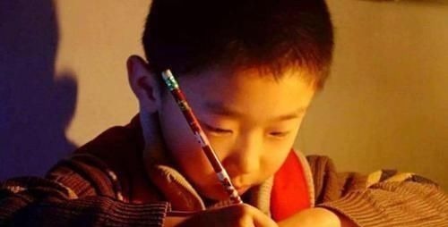 家长|初中生心脏突然刺痛一下?多半是这3个原因,家长们要重视了