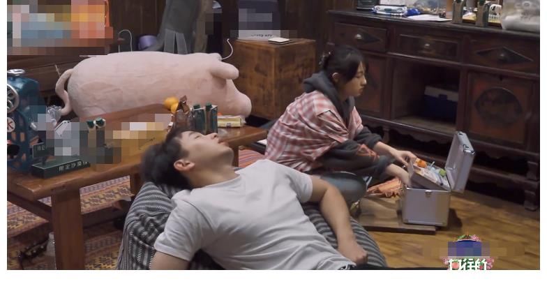 向往5|《向往5》邀请陌生嘉宾，张子枫选择独处，彭昱畅的做法暖到观众