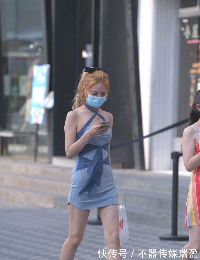 天蓝色 想要性感不媚俗,你可能需要这一套,轻松解决穿搭问题!