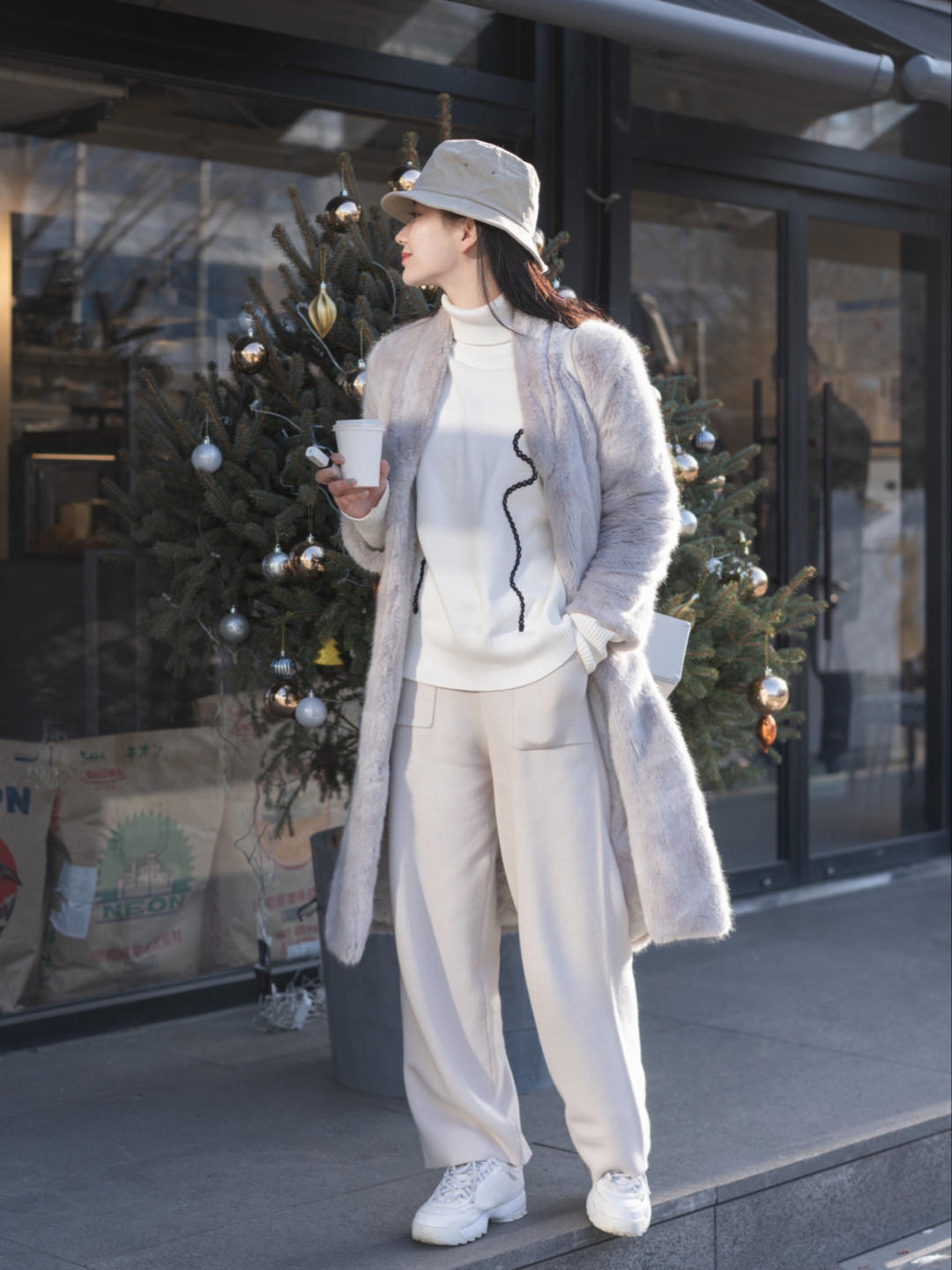 高领衫|想显贵就试试“环保皮草”,成熟精致又有气场,特别适合成熟女性