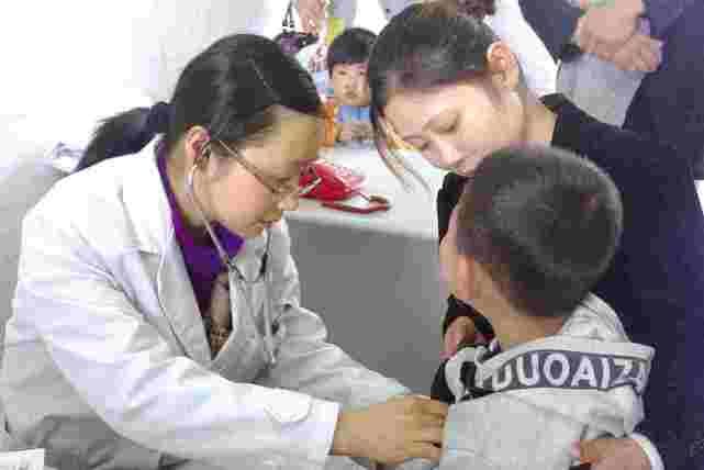 筷子|孩子去医院修牙，竟然在脖子里意外发现一截筷子