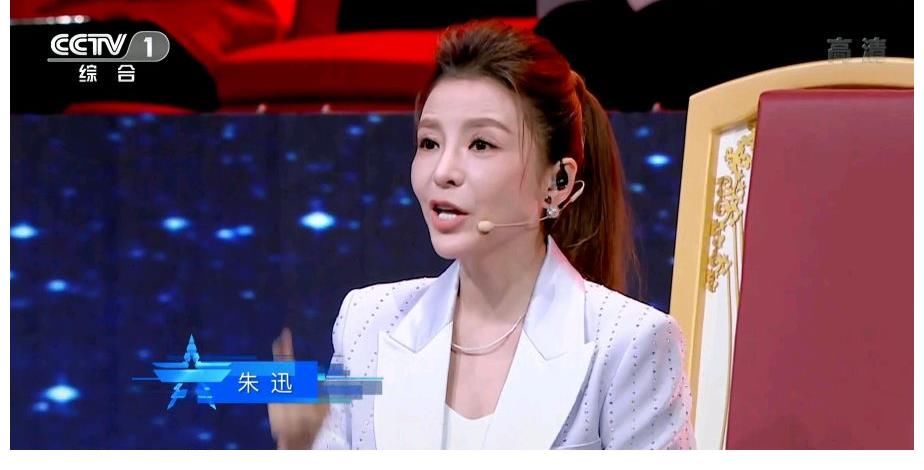 《星光大道》年度6强赛，朱迅私心太明显，守山大叔聂诗淘汰不冤