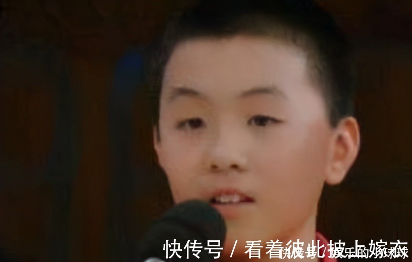 世界冠军|邓亚萍近况曝光超朴素!啃鸡爪直接用手接骨头,回归田园醉心种菜