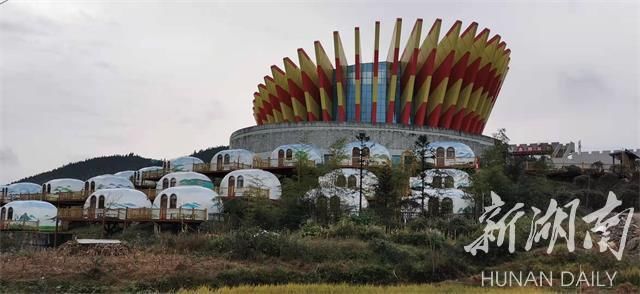  穿岩山|雪峰山上的黎明风景