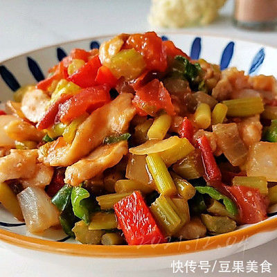 酸辣什锦焖肉片最过瘾的吃法，做一次都不够吃