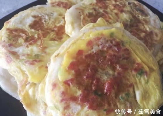 鸡蛋饼|3个鸡蛋,不揉面,简单一搅,做家人爱吃的鸡蛋饼,鲜美有营养