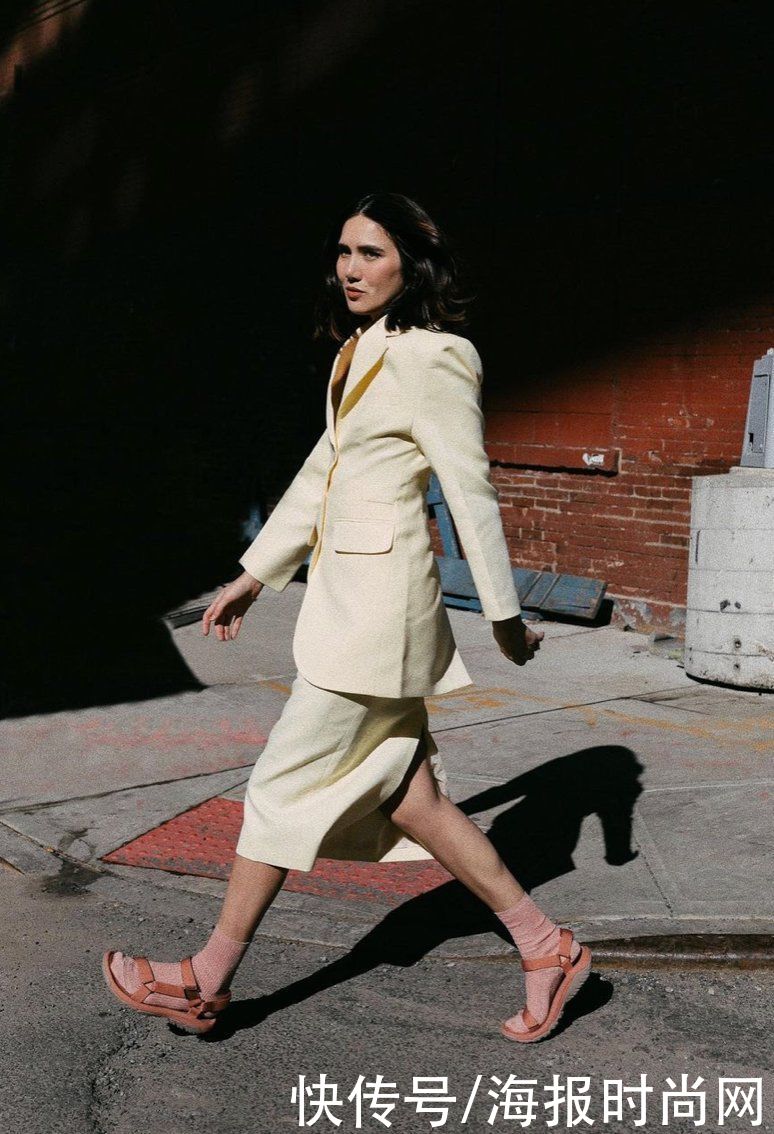 半裙|显瘦不挑人的半身裙，可能就是她们身上的这条了吧