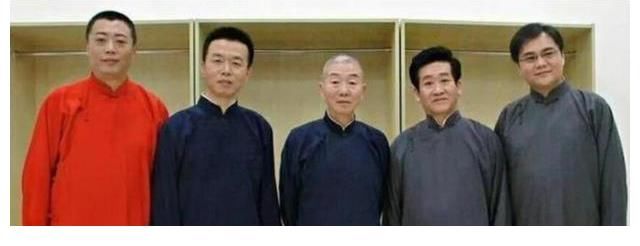 德云社|龙字科招生总决赛,郭德纲用范振钰高峰砸挂,网友喊赵津生看直播