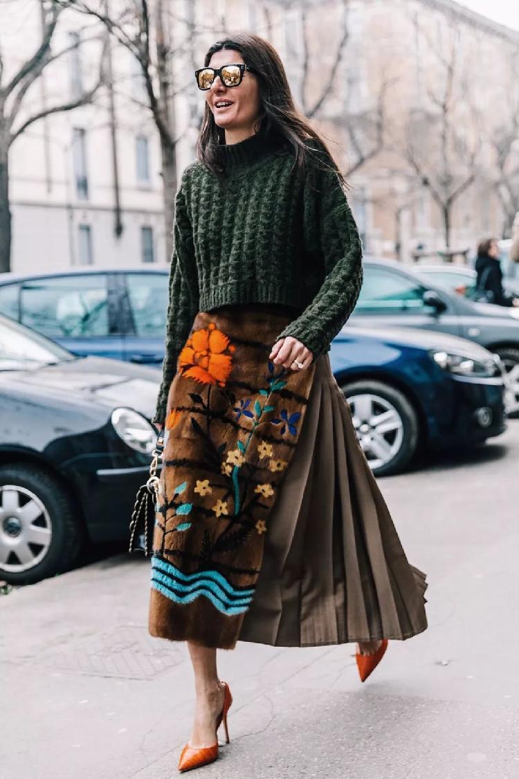 百褶裙|大毛衣+裙子, 才是2020秋冬最时髦的打开方式!