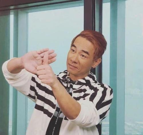 朱茵|导演怕请不到蔡少芬朱茵助阵《披荆斩棘》,陈小春打电话轻松搞定