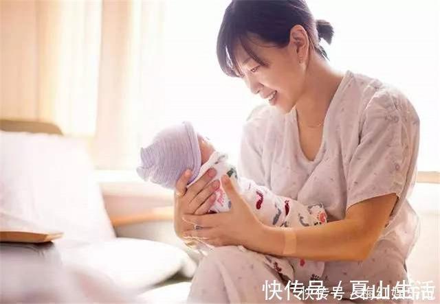 宝宝|宝宝3岁至今不会走路,妈妈带去医院问诊,医生小声提醒:快报警