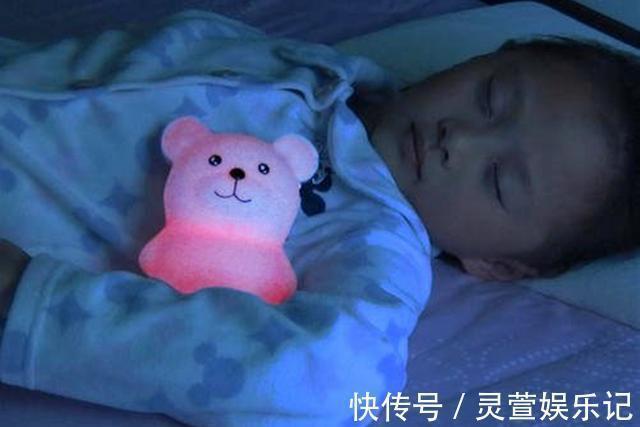 小宝宝|宝宝睡觉的房间中,这3种物品不要随便放入,可能会影响孩子发育