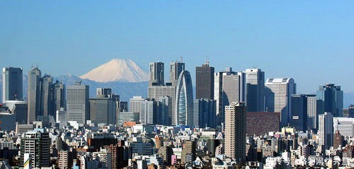 盟军|美国扔原子弹为何坚持避开东京,不是因为天气,是这个人住在这里