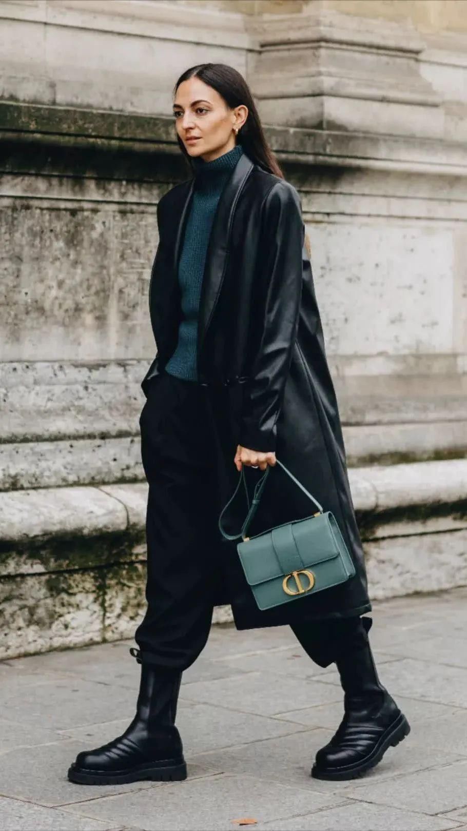  搭配大衣|你穿大衣+靴子的样子，真的时髦极了！