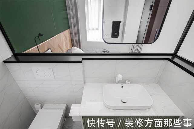 主卧|91平现代简约风二居室,整个空间在绿色的点缀下活跃起来