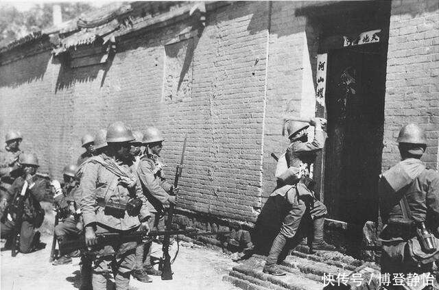 日军|日本人闯入中国老人家中,老人用日语破口大骂,日军听后匆匆撤退