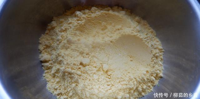 胡萝卜|玉米面这样做不但营养更加丰富,口感又松又软,而且颜色鲜艳亮丽