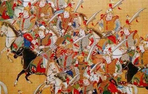 两军交战时,战士盔甲厚重为何还要背一支护背旗?专家:不背会死