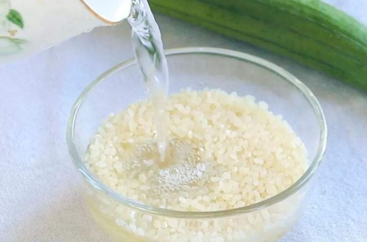 蒸米饭，别直接加水蒸！做好3点，颗粒分明，又香又软，还不粘锅