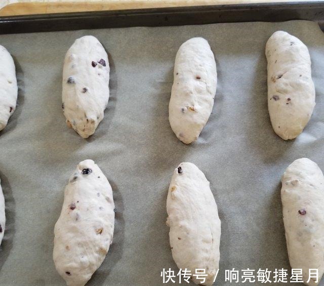 核桃蔓越莓软欧,外脆内软,越吃越香!