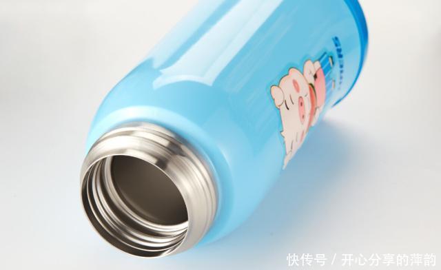 保温杯|“夺命保温杯”被曝光!倒进去是热水倒出来是毒水,很多家长买过