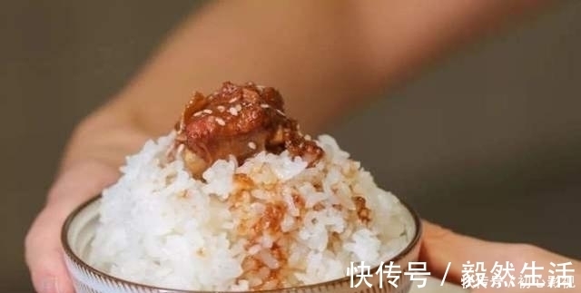 米饭|米饭和馒头谁最“长肉”两者热量差了一倍，看看你是否选对了