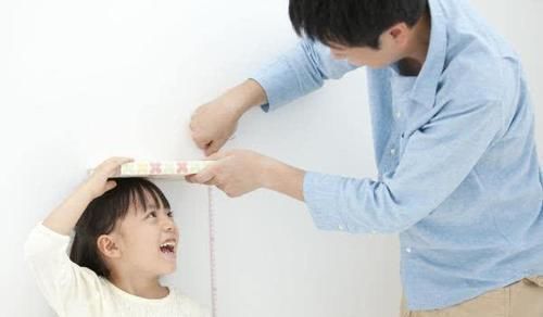 身高|孩子不长高?若能在25岁前做好3事,常吃3物,还能拔高一大截