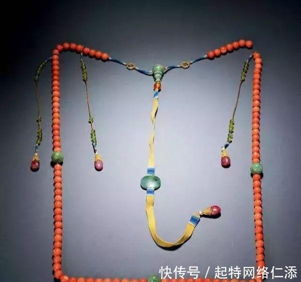 龙袍|一件龙袍能买几件爱马仕?一串朝珠等于几条卡地亚?