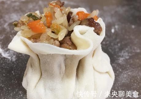 早餐我家吃烧麦从不买，两手一捏10分钟出锅，做法简单用料足