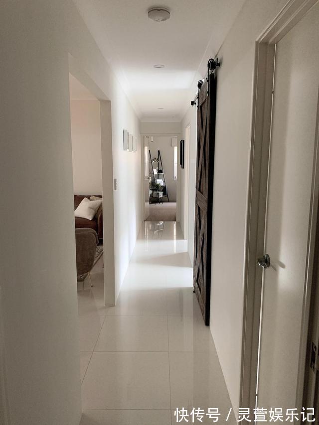 白墙|大学教授全款买152㎡,只刷白墙贴白砖,和媳妇入住5年还这么干净