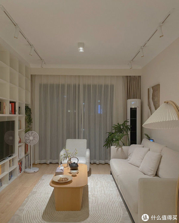 背景墙|越来越多人不吊顶、不做电视背景墙，改用更省钱方案，简约又漂亮