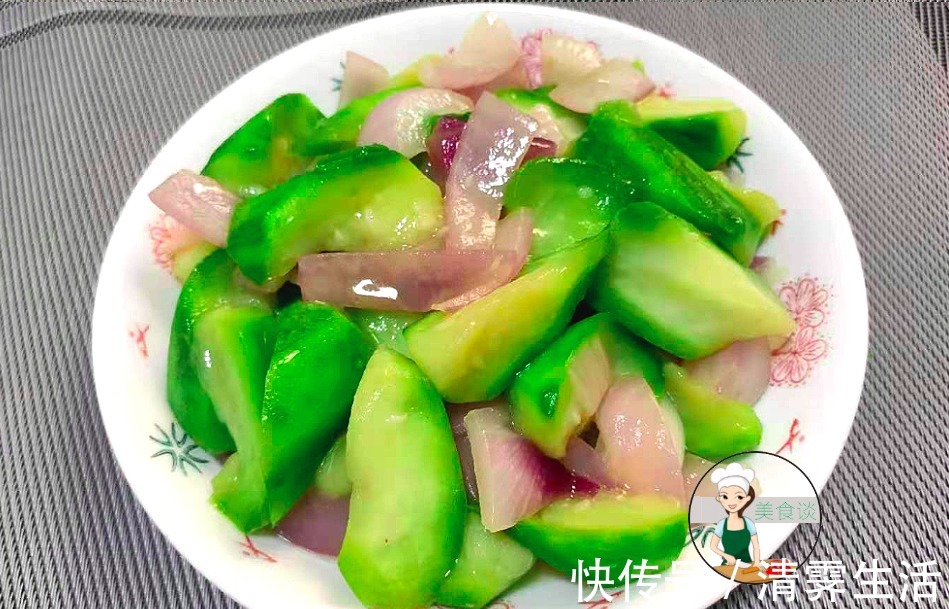 素菜|夏天此两样素菜一起炒，不放肉也很鲜美，清香爽口，吃一周都不腻