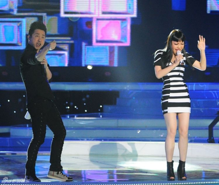 一手 论如何将一手好牌打得稀烂?吴莫愁:这事我最有发言权