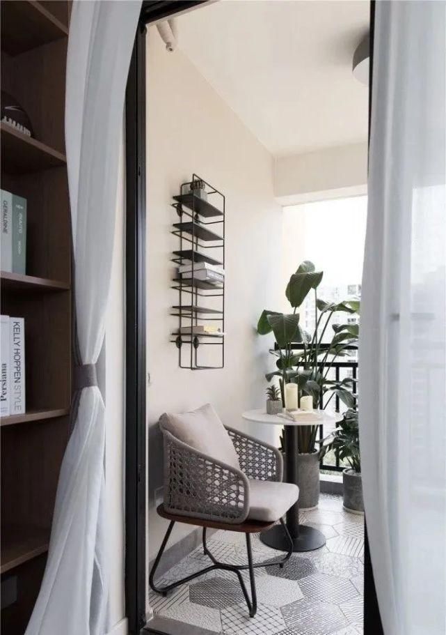 防腐木|越来越多人阳台不铺瓷砖,如今用它来代替,太聪明了